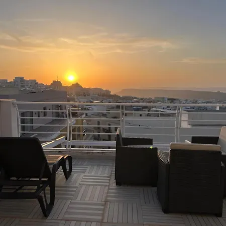 Luxury 3br In With Panoramic Views 公寓